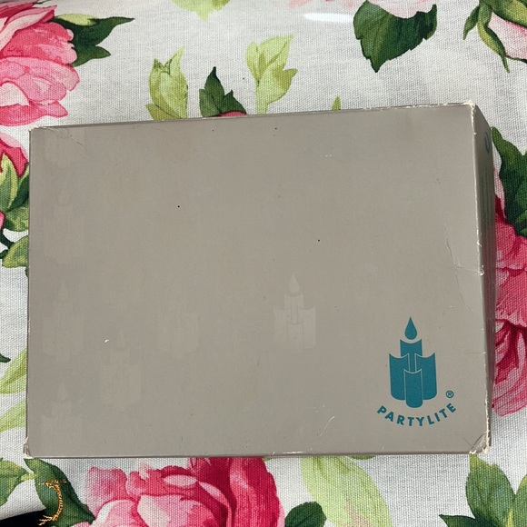 NIB PARTYLITE Traveling Tea Light Candle Set With Gold Candle Holder6 Tea Lights - Picture 4 of 7